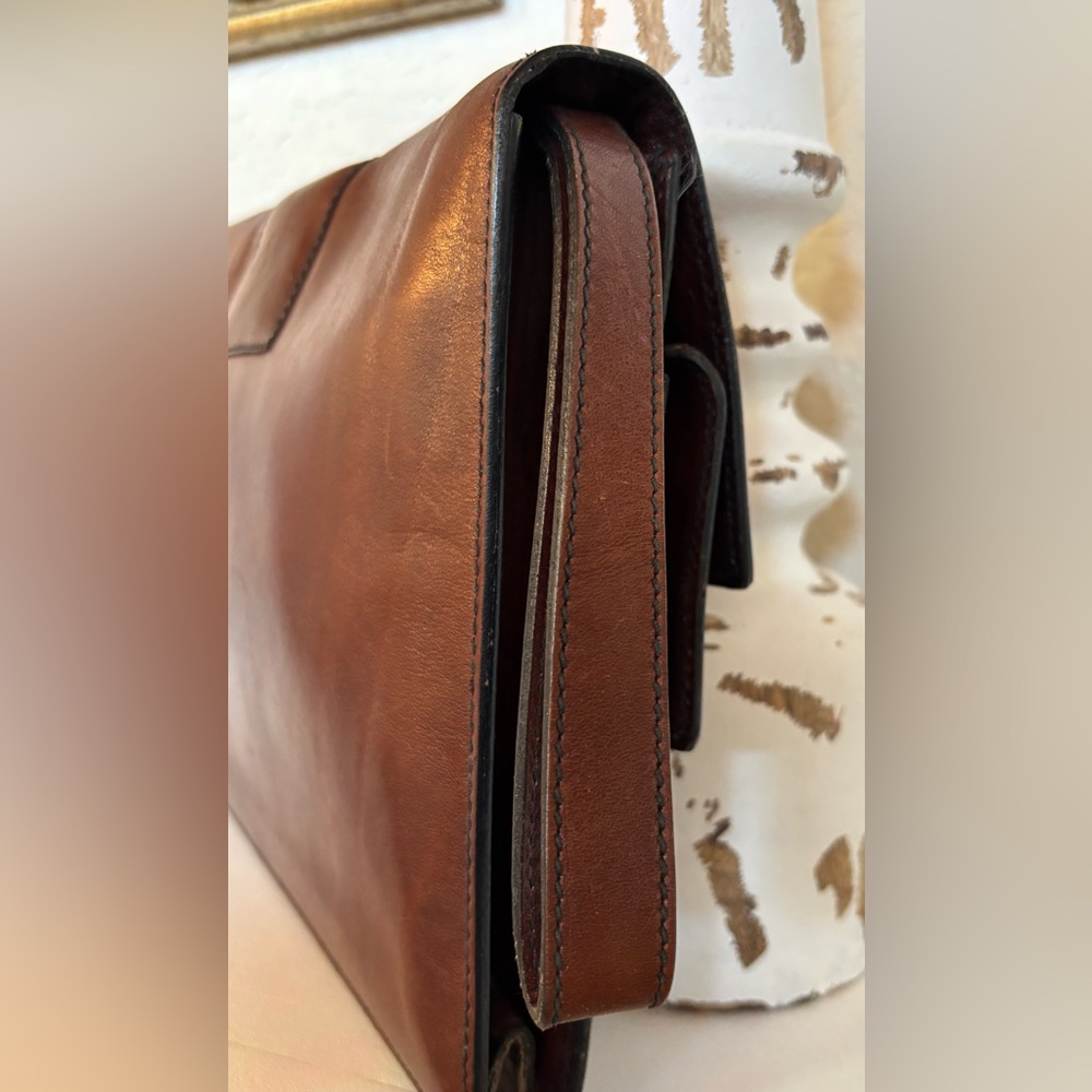 Classic Brown Leather Men's Briefcase - Picture 5 of 14